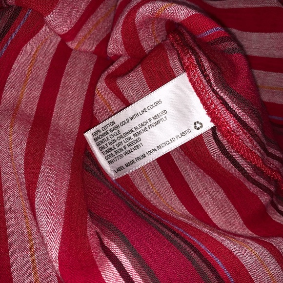 Universal Threads Ruffle-Sleeve Top - Picture 7 of 8